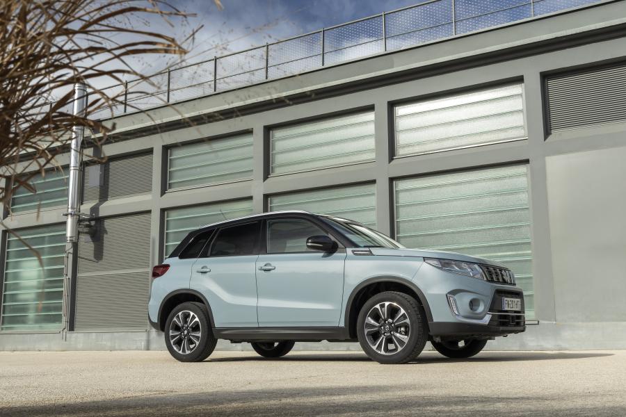  Suzuki Vitara Hybrid AllGrip 2020 года  (WW) (фото 6 из 30)